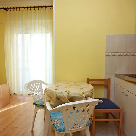 Studio Brodarica 4835c *